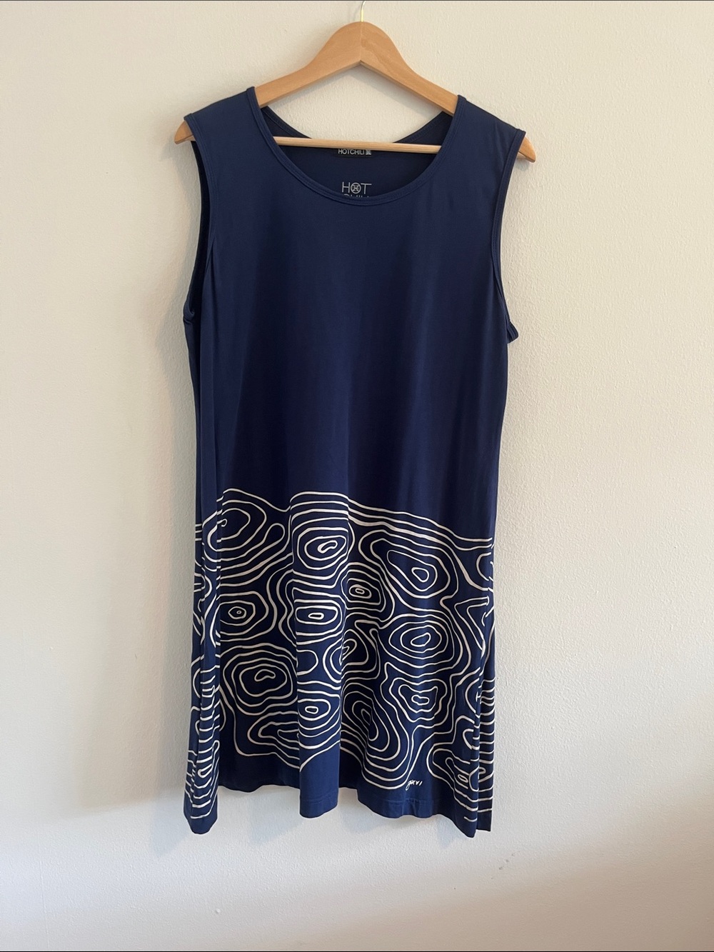 Navy Sleeveless Midi Dress with White Abstract Hem Print